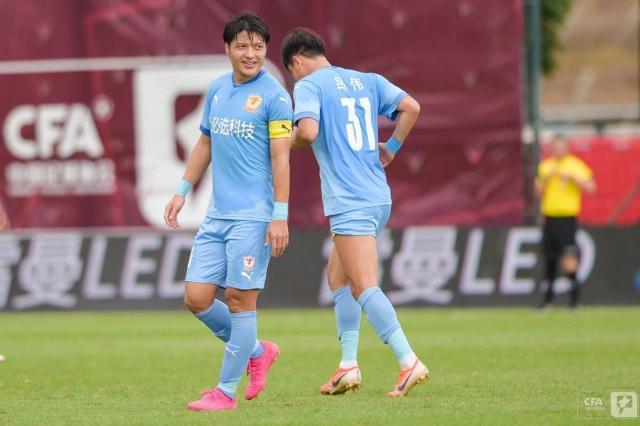 rB8CCl-UKIaAbnGeAAI9EzM-yh4557.jpg